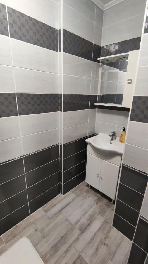 Freedom-Fehervar Apartman Szekesfehervar Exterior photo