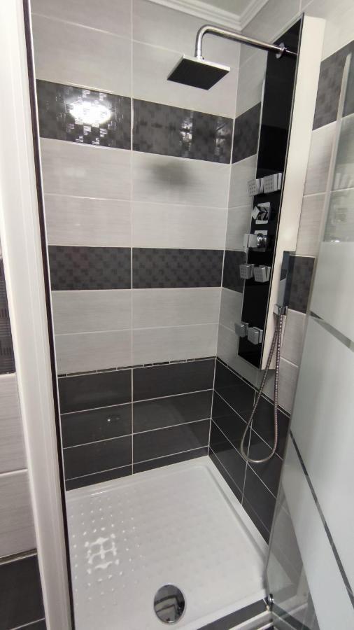 Freedom-Fehervar Apartman Szekesfehervar Exterior photo